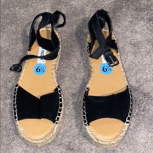Platform sandals